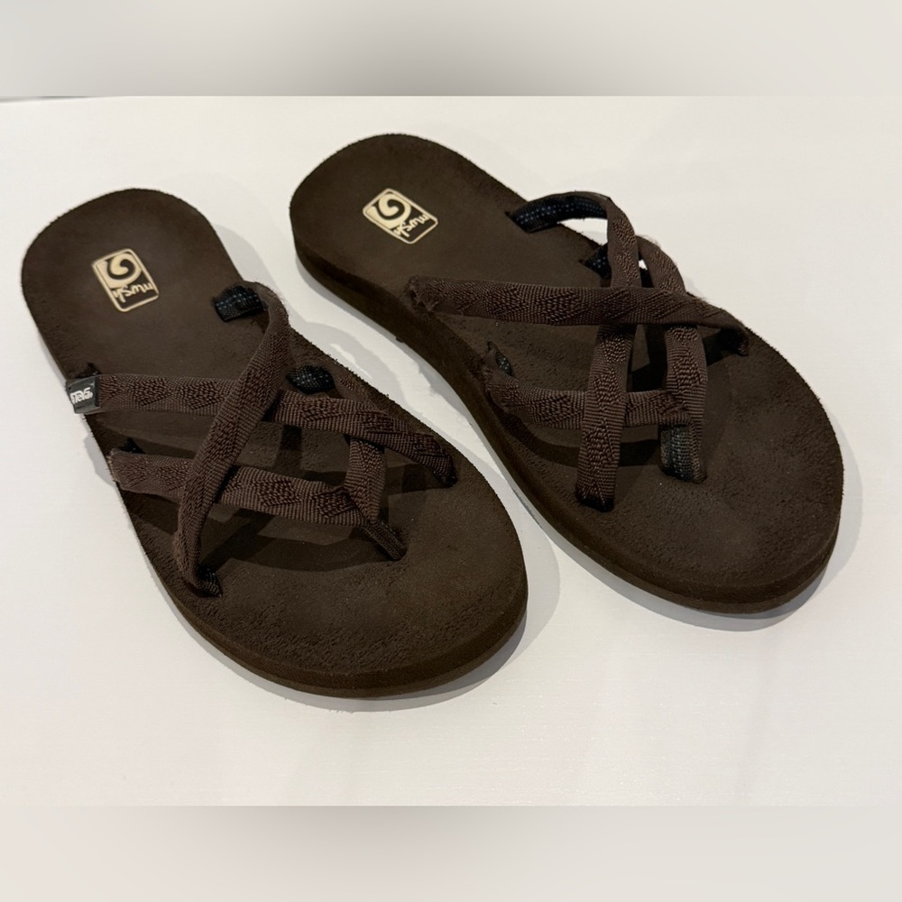 Teva Mush Sandals Size 7 Brown Strappy Flip Flop Comfort Casual - Picture 2 of 10